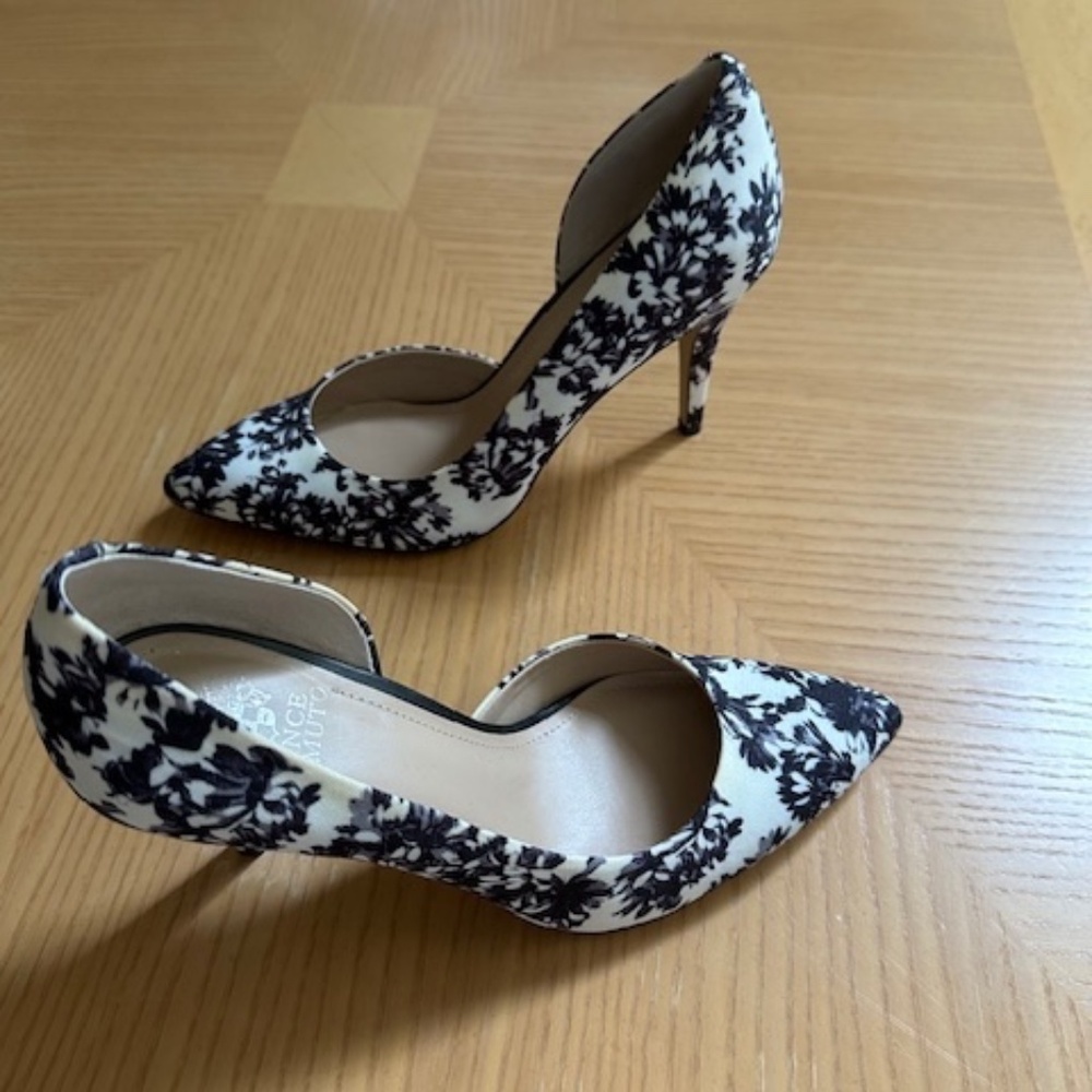 Shoes - Picture 2 of 3